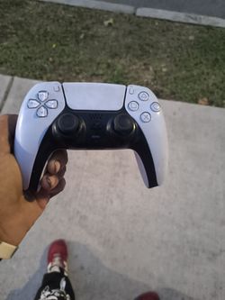 PlayStation 5 DualSense Wireless Controller