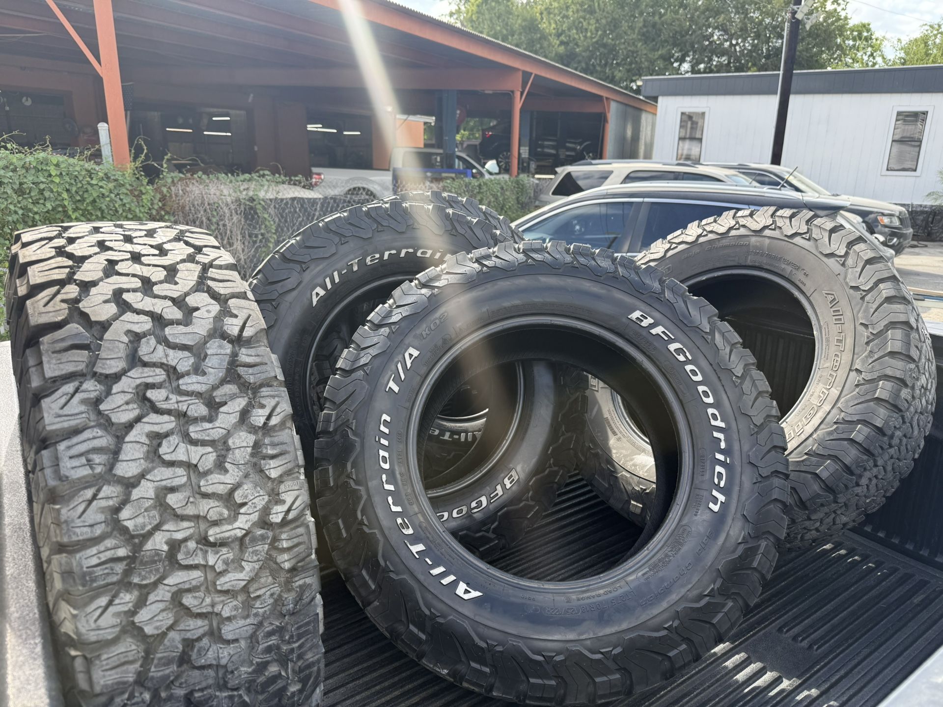 275 70 R18 , BFGOODRICH ALL TERRAIN T/A BAJA CHAMPION for Sale in San ...