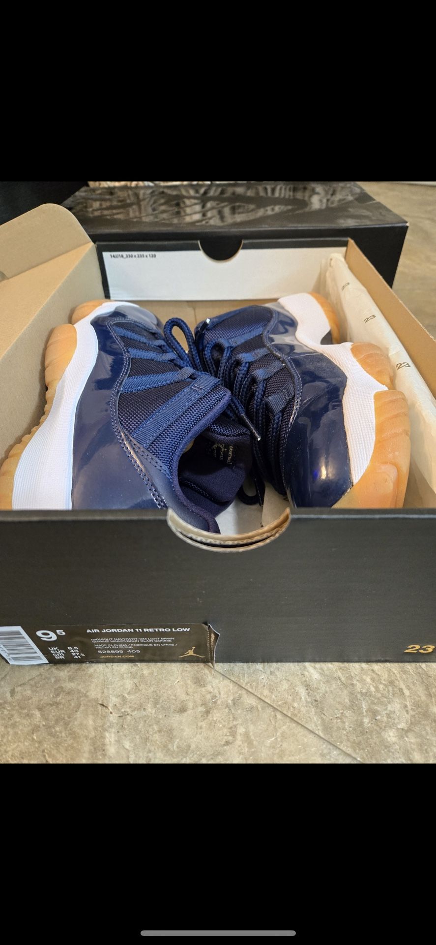 Jordan 11 Navy