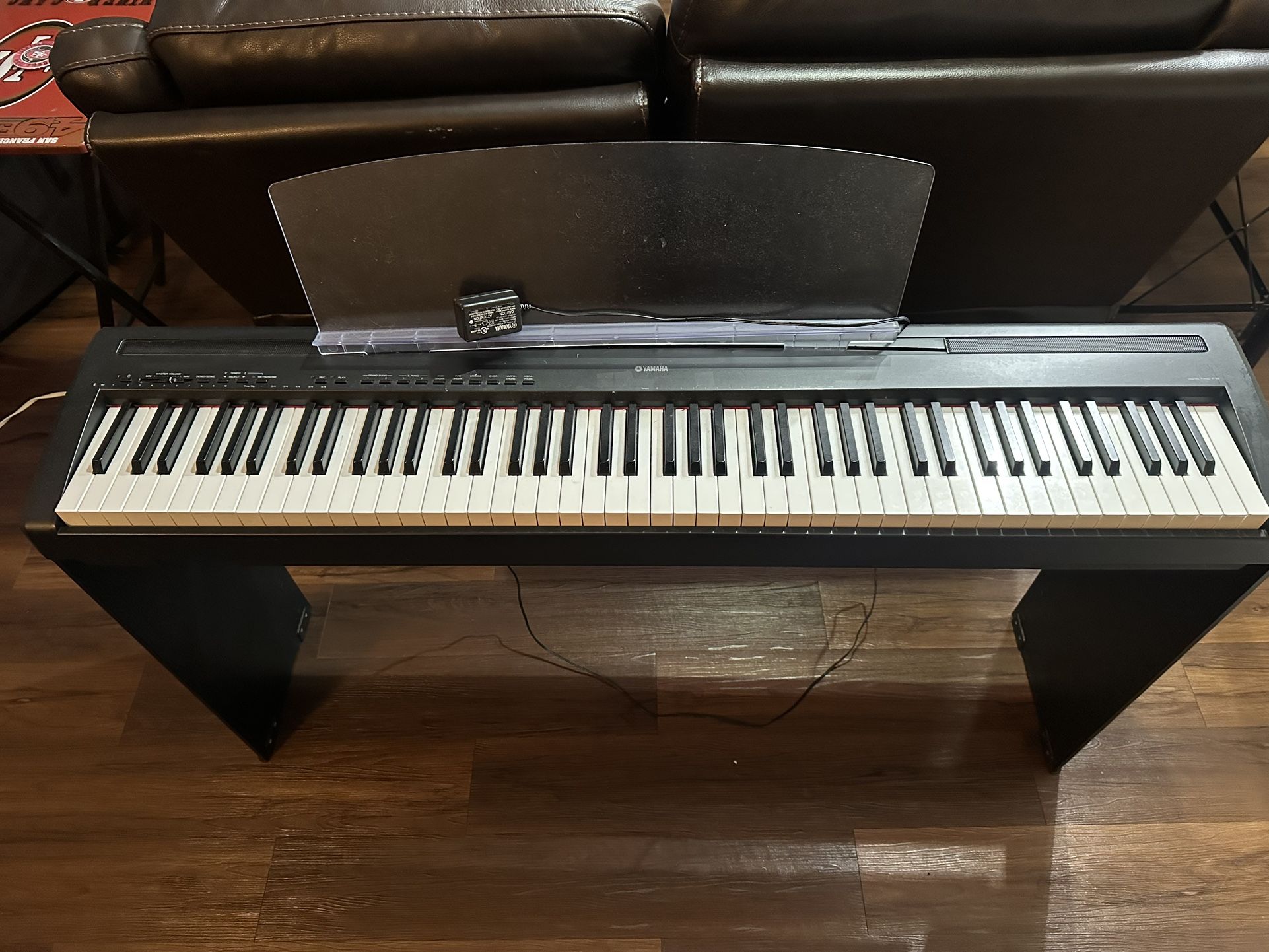 YAMAHA DIGITAL PIANO P-95