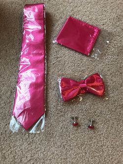 Tie, hankie, bow tie and sleeve cuffs