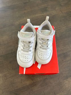 Nike shoes kids size 8c