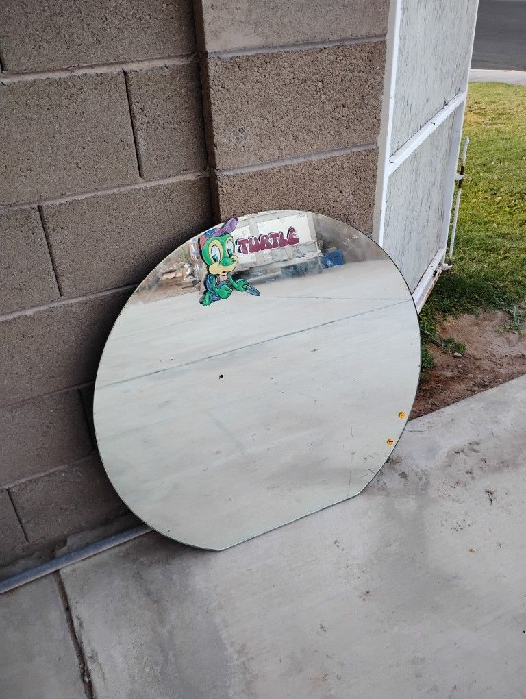 Round Dresser Mirror 