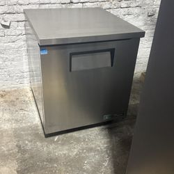 True Refrigeration Commercial Under- counter Right Hinge One Section Reach In