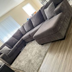 Sectional Couch 