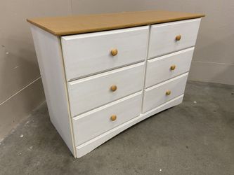 PERDUE Two Tone Farmhouse Style 6 Drawer Dresser with Wooden Knob Pulls