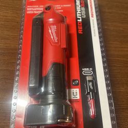 Milwakee 550l Stick Light W/magnet