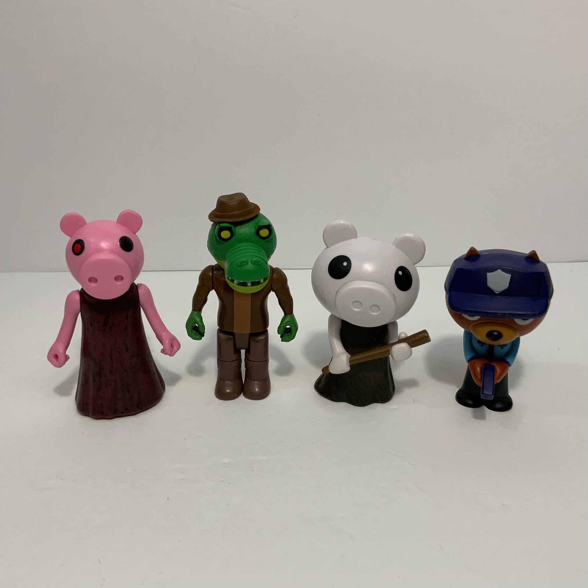 PhatMojo Roblox Piggy Series Lot of 4 Figures: Piggy Alfis Officer Doggy Memory