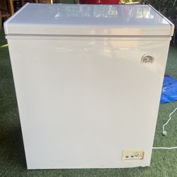 Igloo 3.5 Cu. Ft. Freezer