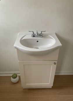 White Shaker 24 in Bathroom Vanity with Ceramic Sink and Chrome Faucet