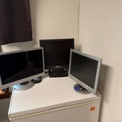 Lot Of 3 Vtg Computer Monitors 14” Pro View 17” EMPREX 19” Tabletop110 Bac Power Supply All With Stands