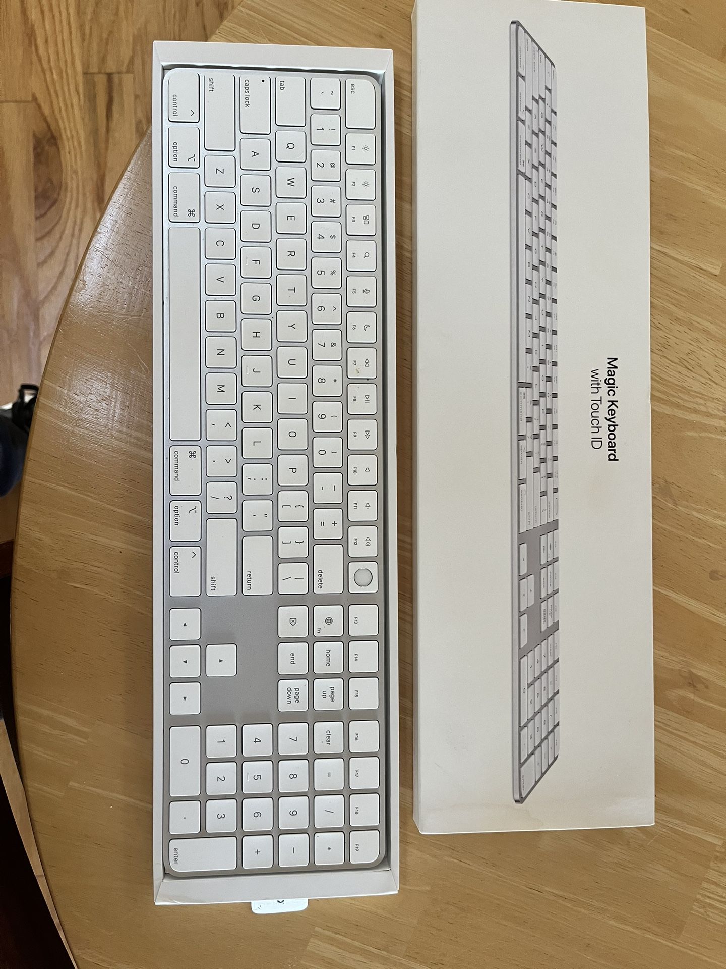 Apple Magic Keyboard | Touch ID | A2520 – New/Box