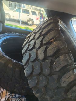 2 Mud tires 33 12 50 24
