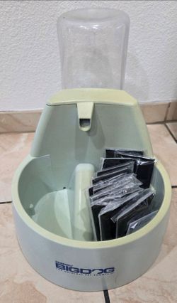 Drinkwell Dog Pet Water Fountain with 11 new  filters