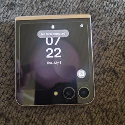 Galaxy Flip 5 ( At&T )