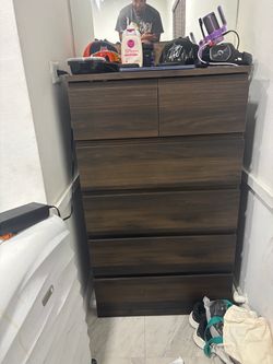 Cabinet (only one month of use)