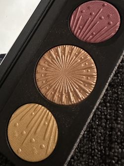 Lightly Swatched MAC Cosmetics Highlighter Blush Pallet 