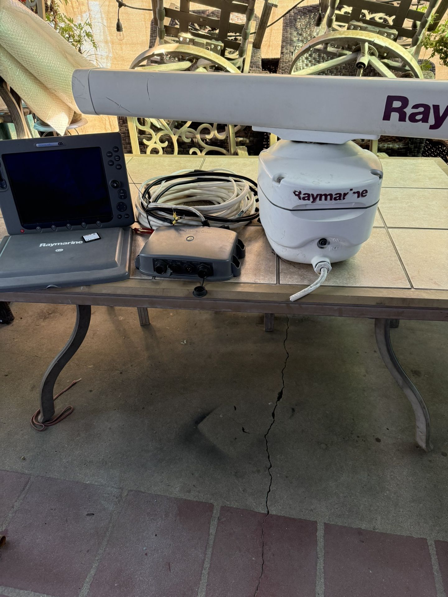 Radar M92654-Raymarine,+E120 Classic Multifunction Display+ Raymarine DSM300+ Navionics CF/912P U+