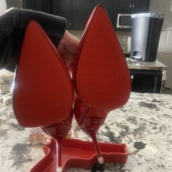 Gorgeous, red high heel perfect for Christmas
