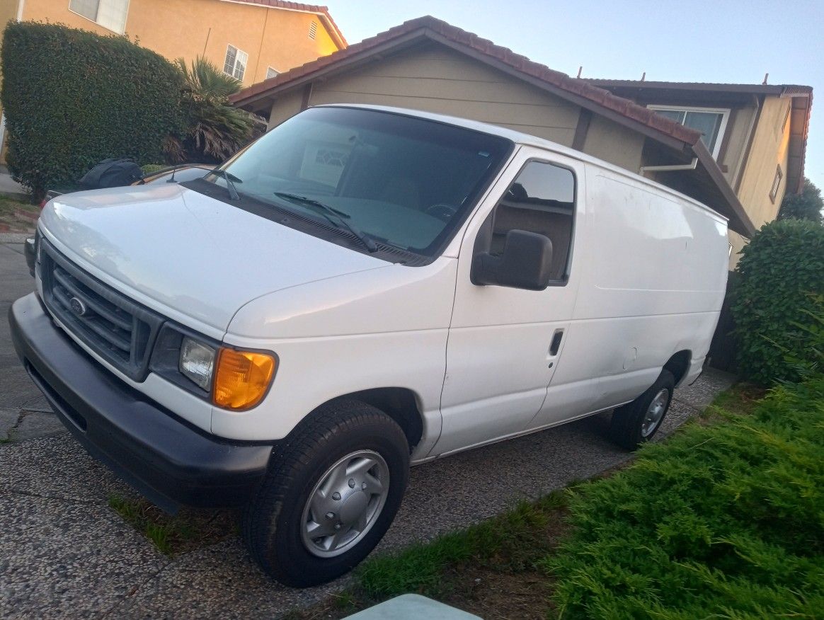 2007 Ford E-Series