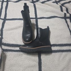 Girls Boot Size 2