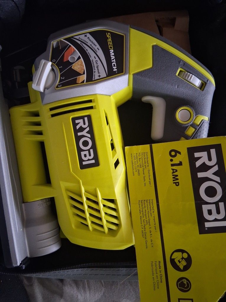 RYOBI CORDED JIG SAW WITH CARRY BAG