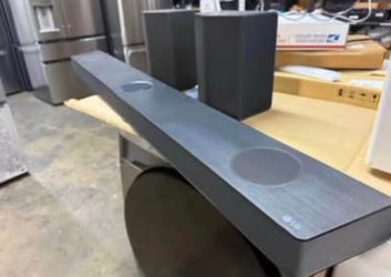 New LG Soundbar with rear speakers (without subwoofer)  Model S95QR