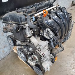 Completely engine with all parts 2.4L