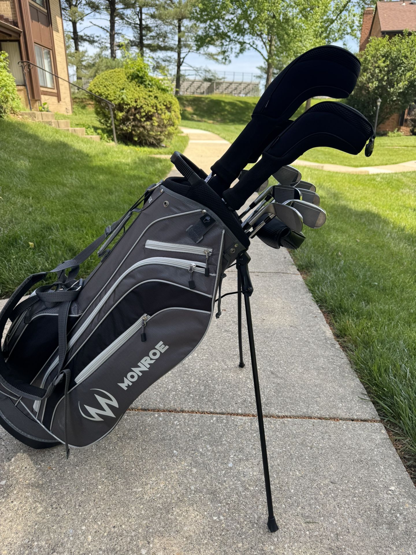 Monroe Men’s Complete Set Length + 1 Right Handed