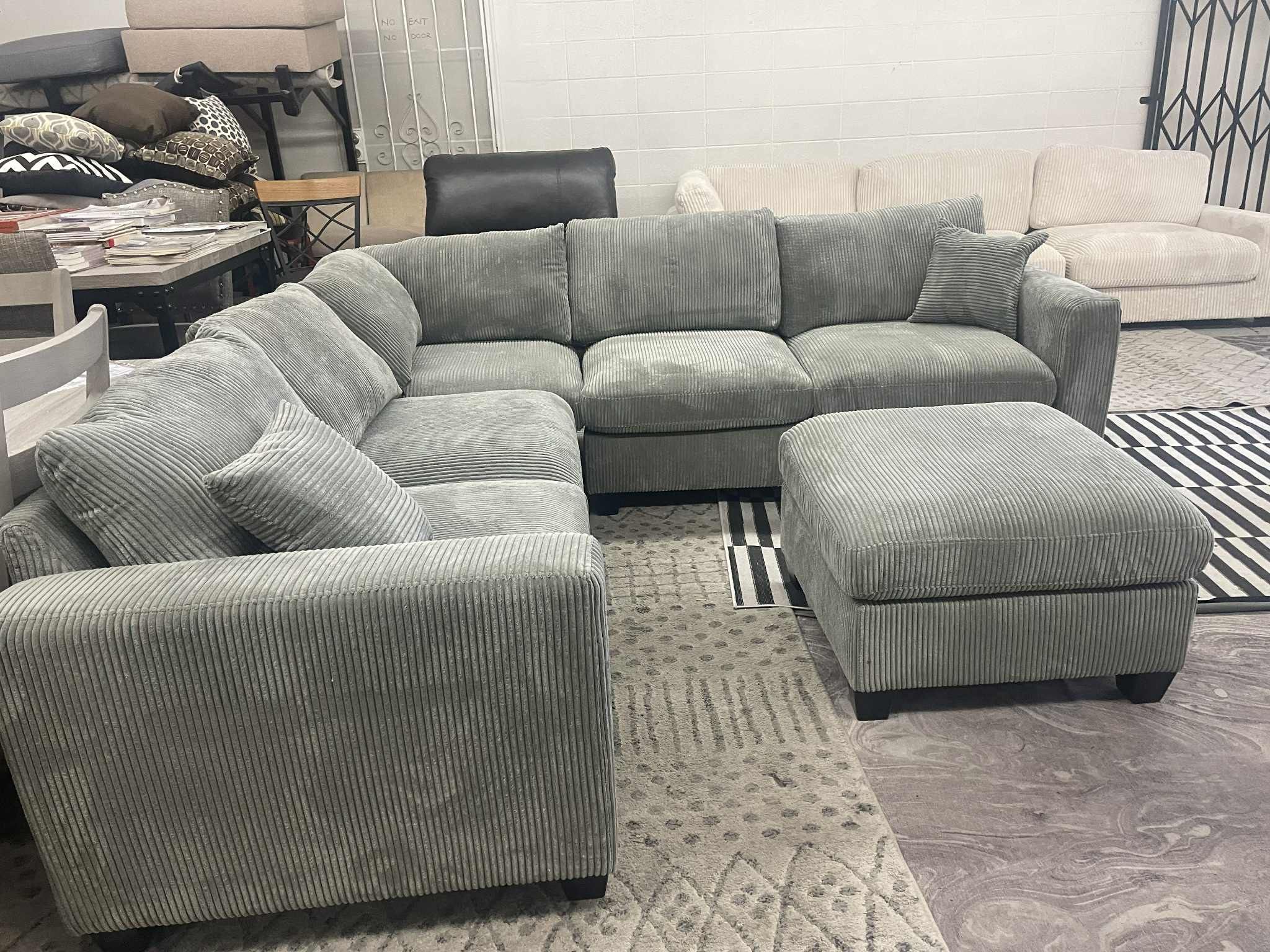 New Corduroy Sectional Sofa Couch With Ottoman! Free Delivery 🚚!