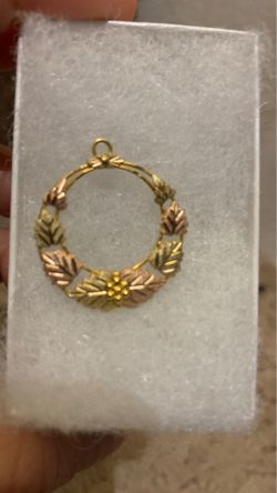 Black hills gold pendant
