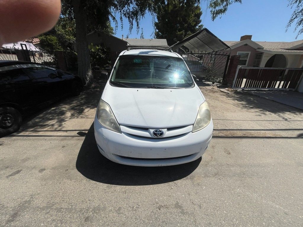 2009 Toyota Sienna