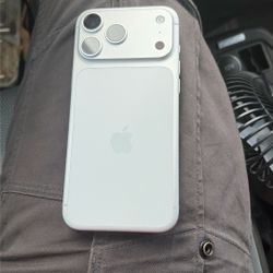 iPhone 17 Pro Max (AT&T)