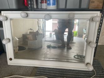 Vanity mirror