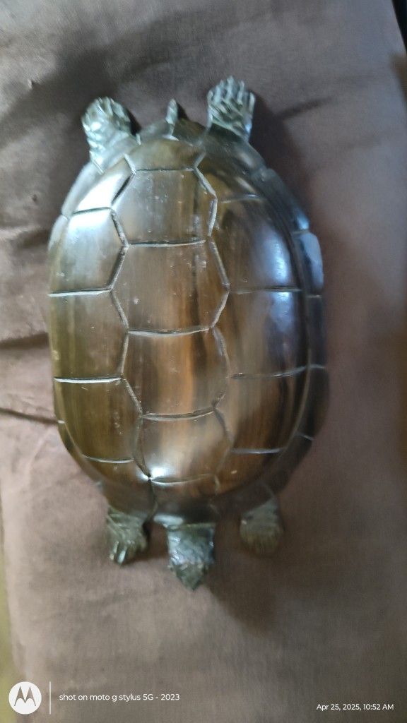hand carved turtle ashtray