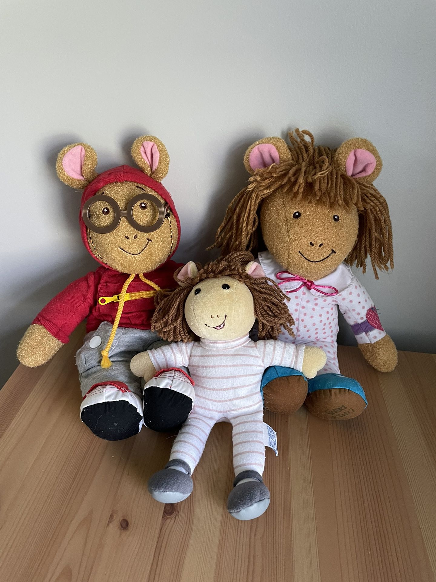 Arthur And Sister DW Aardvark Plush Toy Lot PBS KIDS 