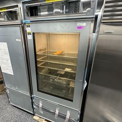 SubZero 36” Wide Panel Ready Built In Bottom Freezer Fridge - New Open Box Model 