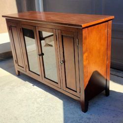 TV/Entertainment Stand