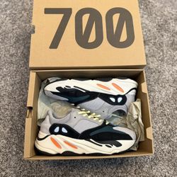 Adidas Yeezy 700’s Men Size 8