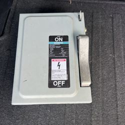 Siemens Heavy Duty Enclosed Electrical Electric Box Switch 30 Amps