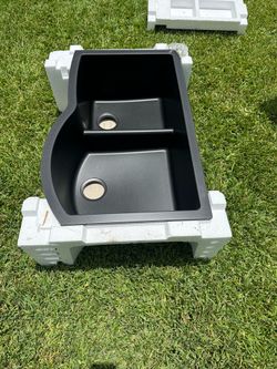 Elkay Quartz Luxe ELXHU3322RCA0 Caviar Undermount Sink
