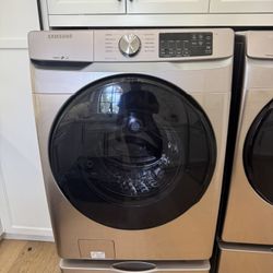 Samsung Washer And gas Dryer With Pedestals