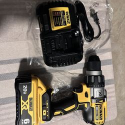Brand New Dewalt Drill Set 