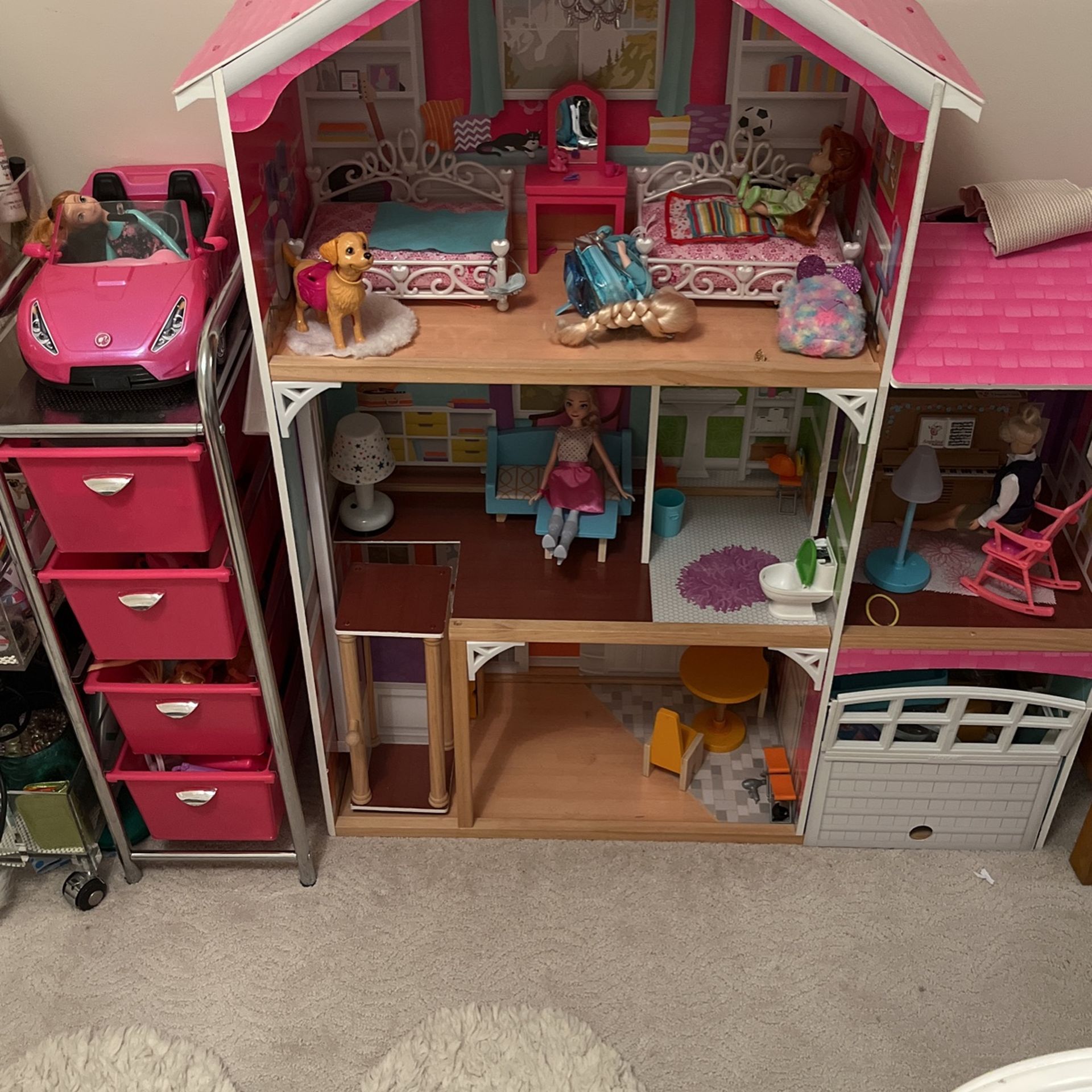 Barbie House And Lots Of Accessories
