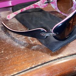 Women’s Oakley Dangerzone Breast Cancer Awareness Sunglasses $50