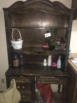 Hutch piano dresser