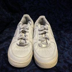 Nike Air Force 1 Low Triple 