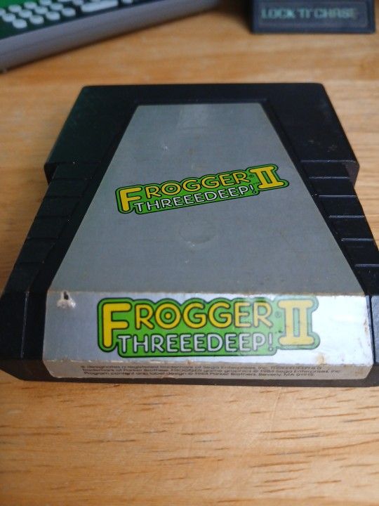 ATARI 2600 video game FROGGER2