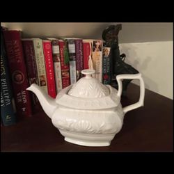 Ceramic Teapot 5x6 “ -Brand New