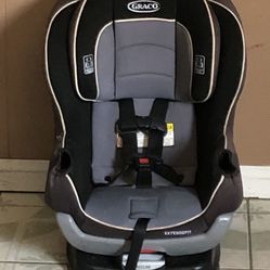 GRACO EXTENDED 2FIT CONVERTIBLE CAR SEAT!!!